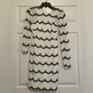 Guess Blank and White Fitted Long-Sleeve Dress